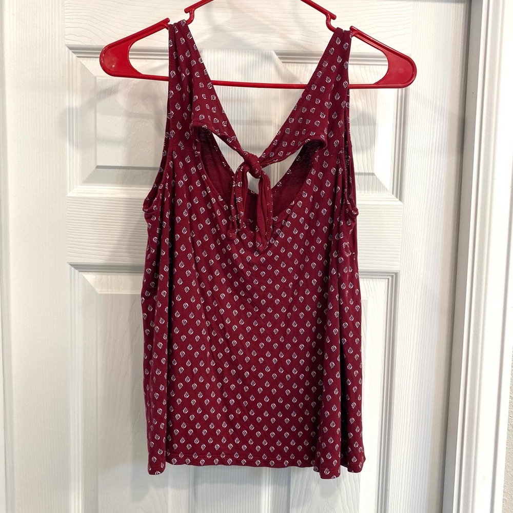 Old Navy Maroon V-Neck Printed Tank Top - Picture 3 of 4
